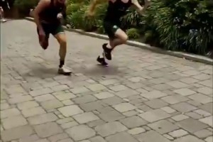 王俊杰此前采访称：熬夜看男篮中日大战！新年愿望是打进世界杯